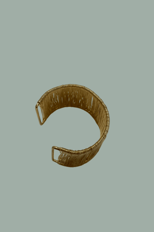 BRACELET  26