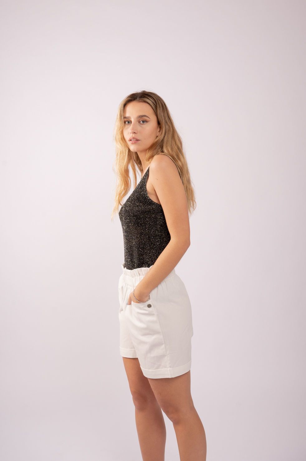 SHORT BRAVA