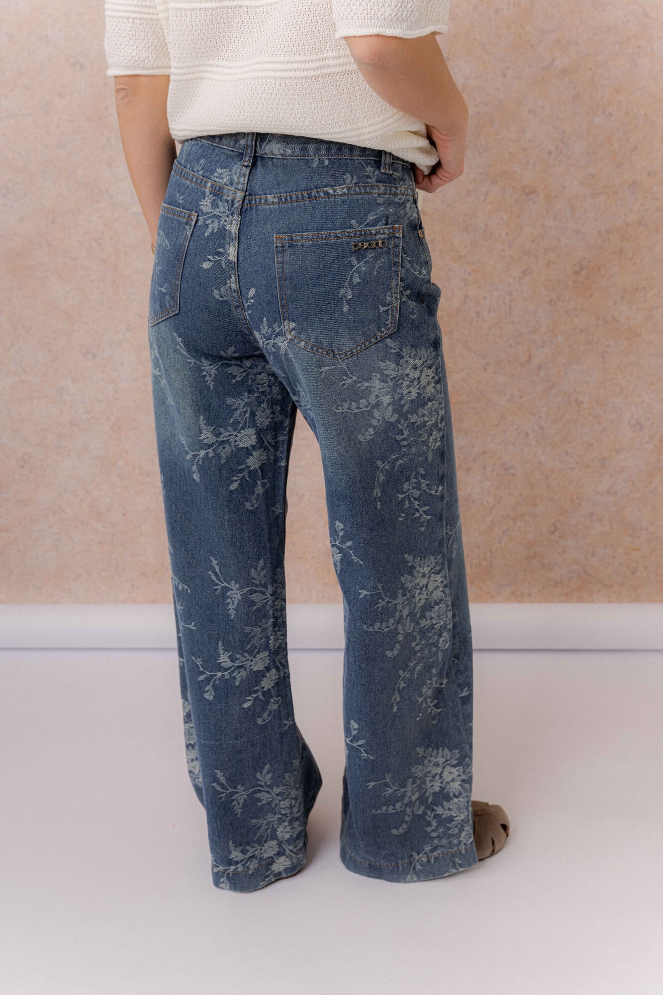 JEAN DOEK