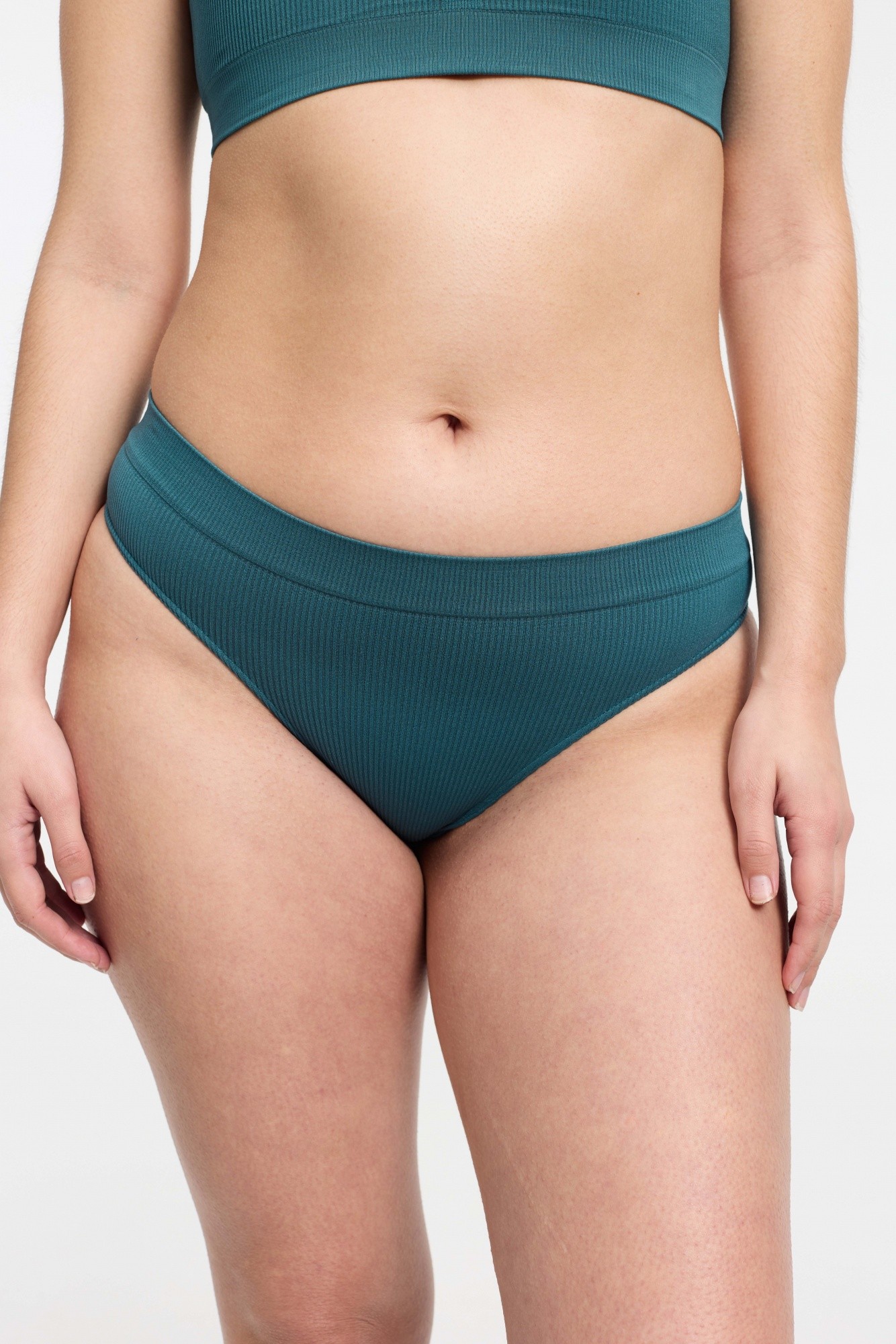 Colaless Rib