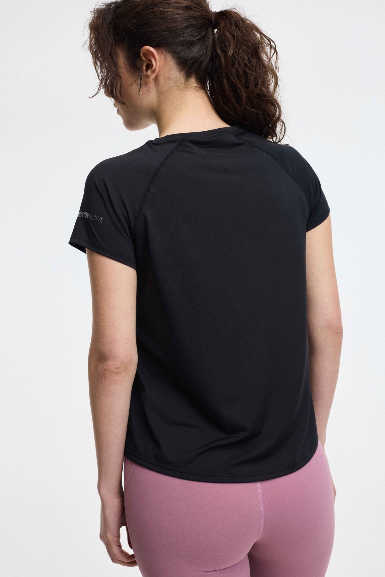 Remera Atenea