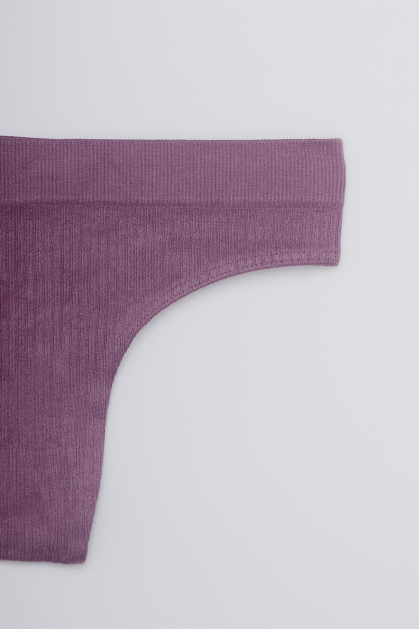 Colaless Canalé