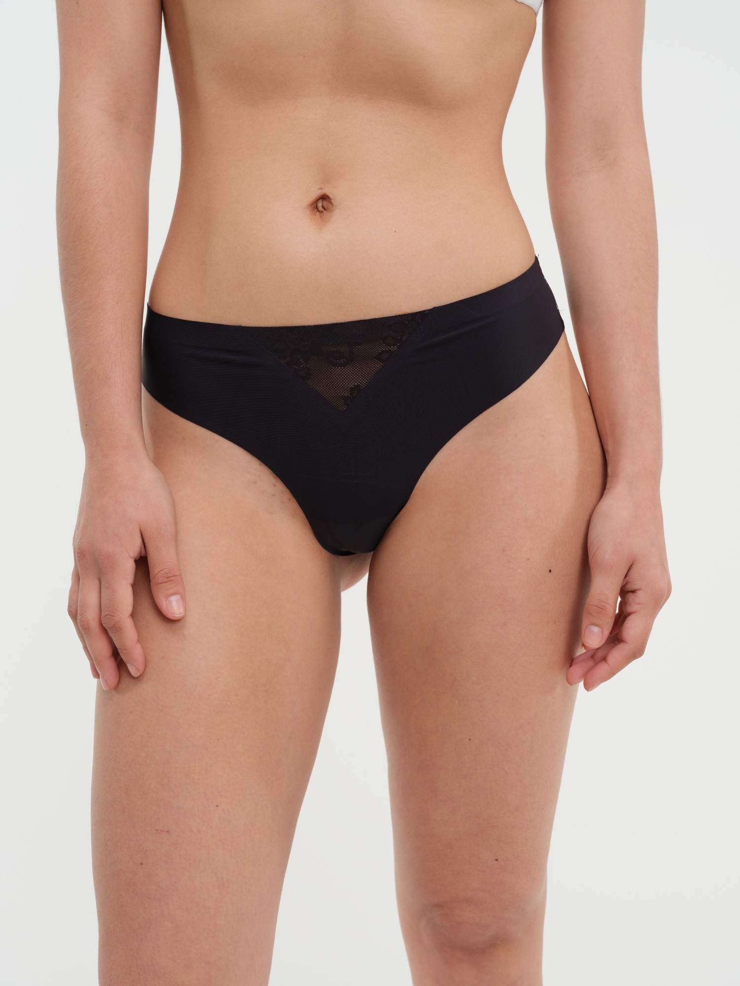 Colaless Linette
