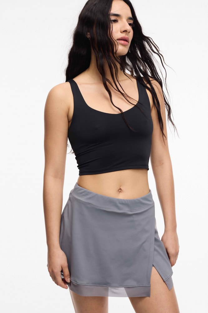 Short Eira