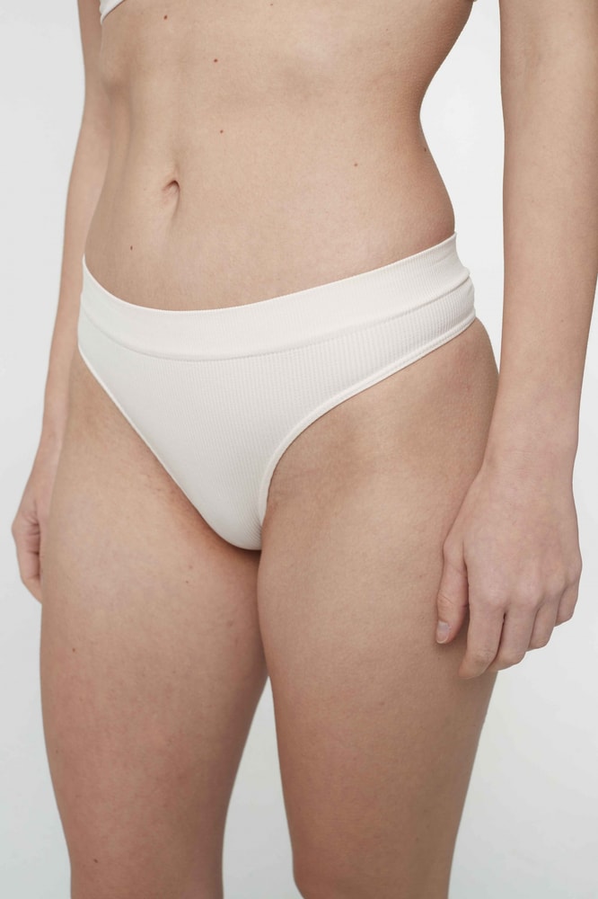 Colaless Rib