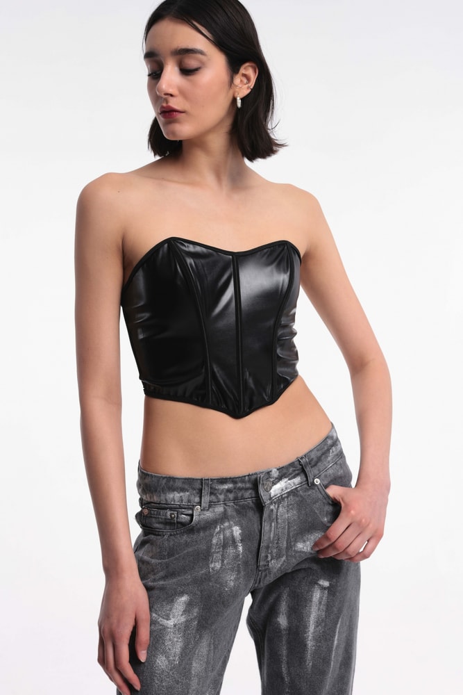 Bustier Ramen