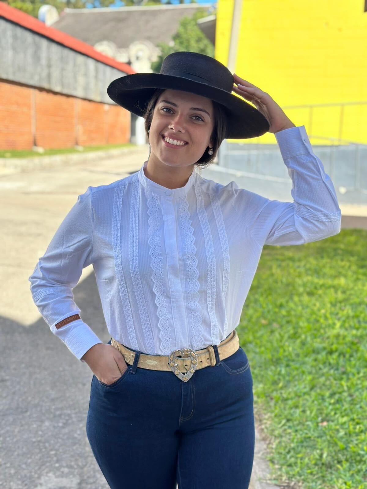 Amparo Broderie