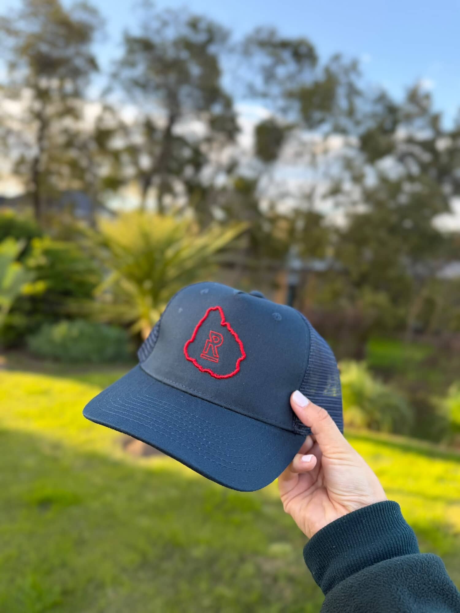 Gorra - Azul y Bordó