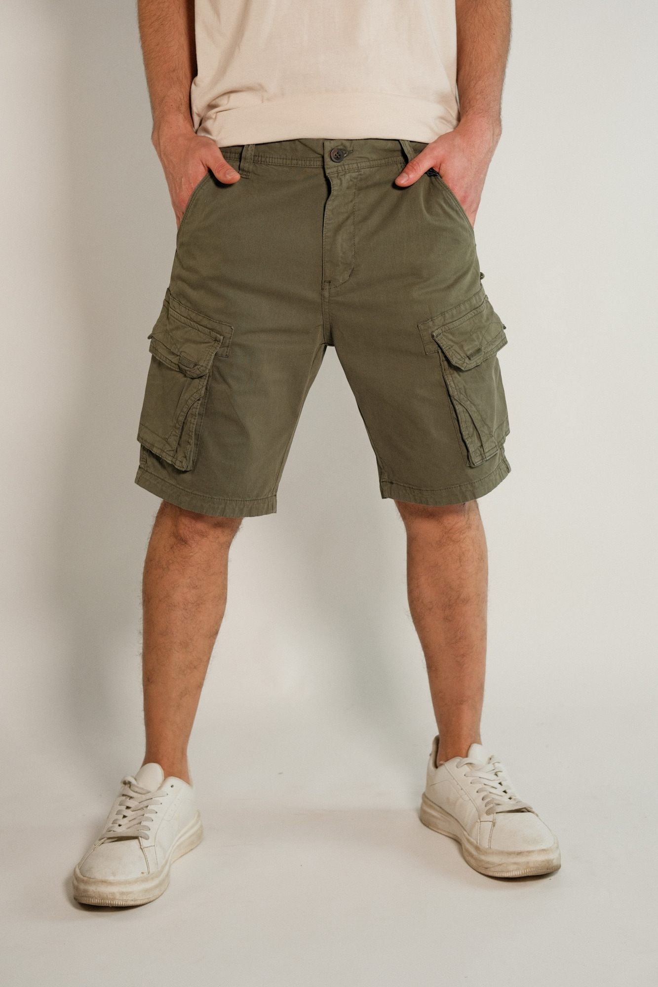 Bermuda cargo de gabardina con lycra Marsella