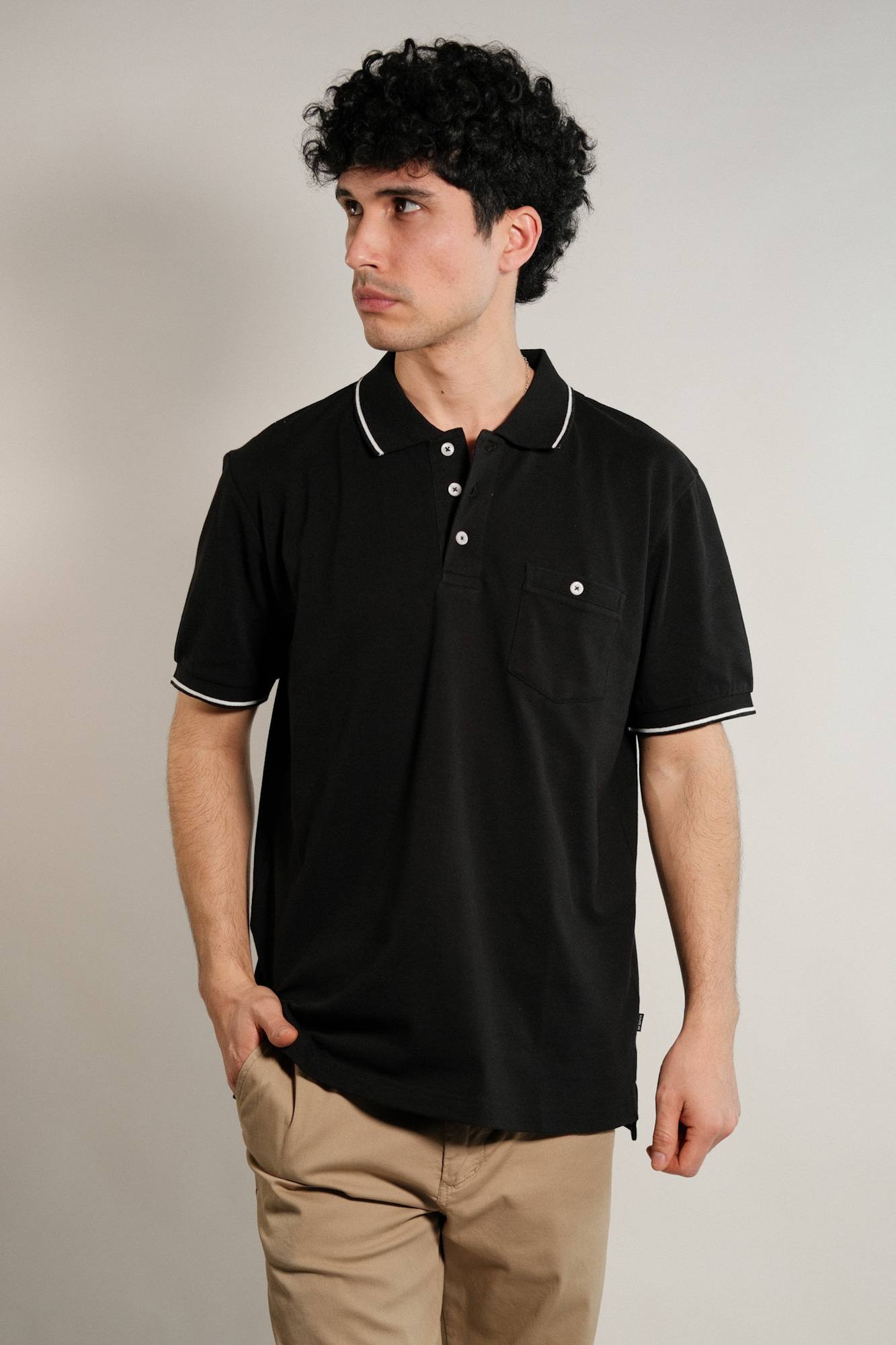 Polo con cuello y puños combinados y bolsillo Robledo 