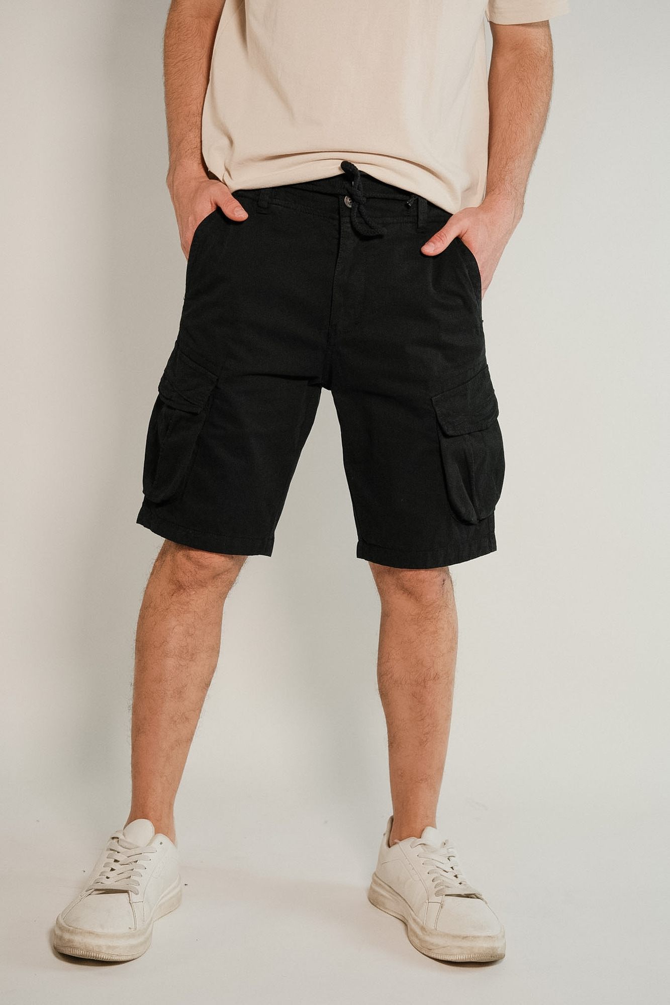 Bermuda cargo de gabardina c/lycra y cordón ajustable Colmar