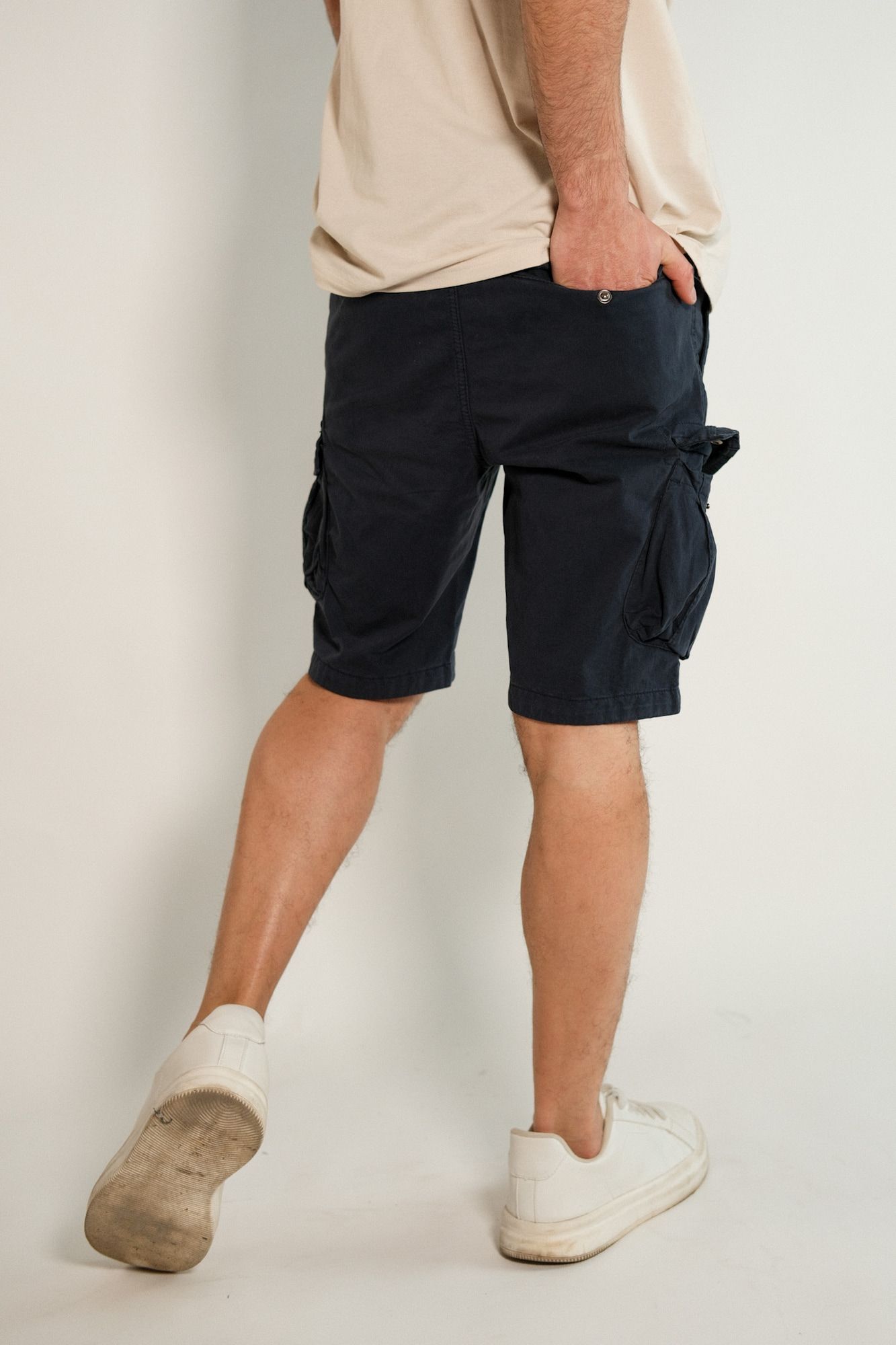 Bermuda cargo de gabardina c/lycra y cordón ajustable Colmar