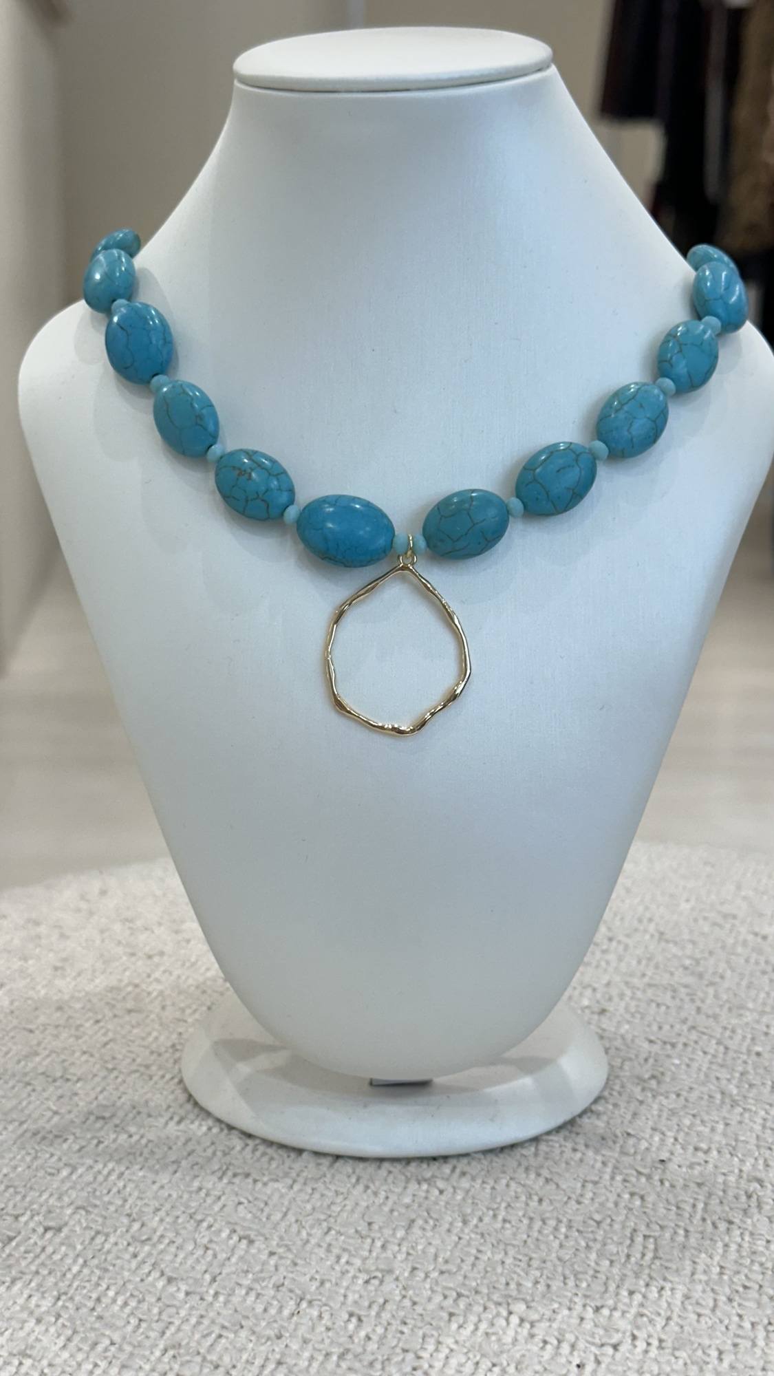 Collar Ailin