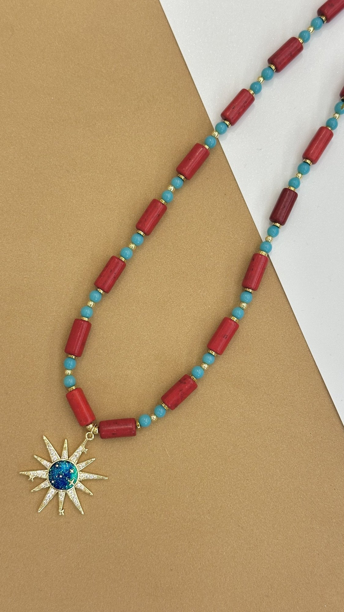 Collar Amira