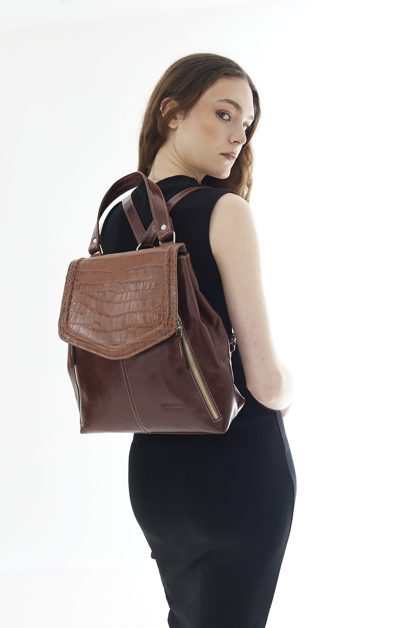 MOCHILA SOLAPA PICO