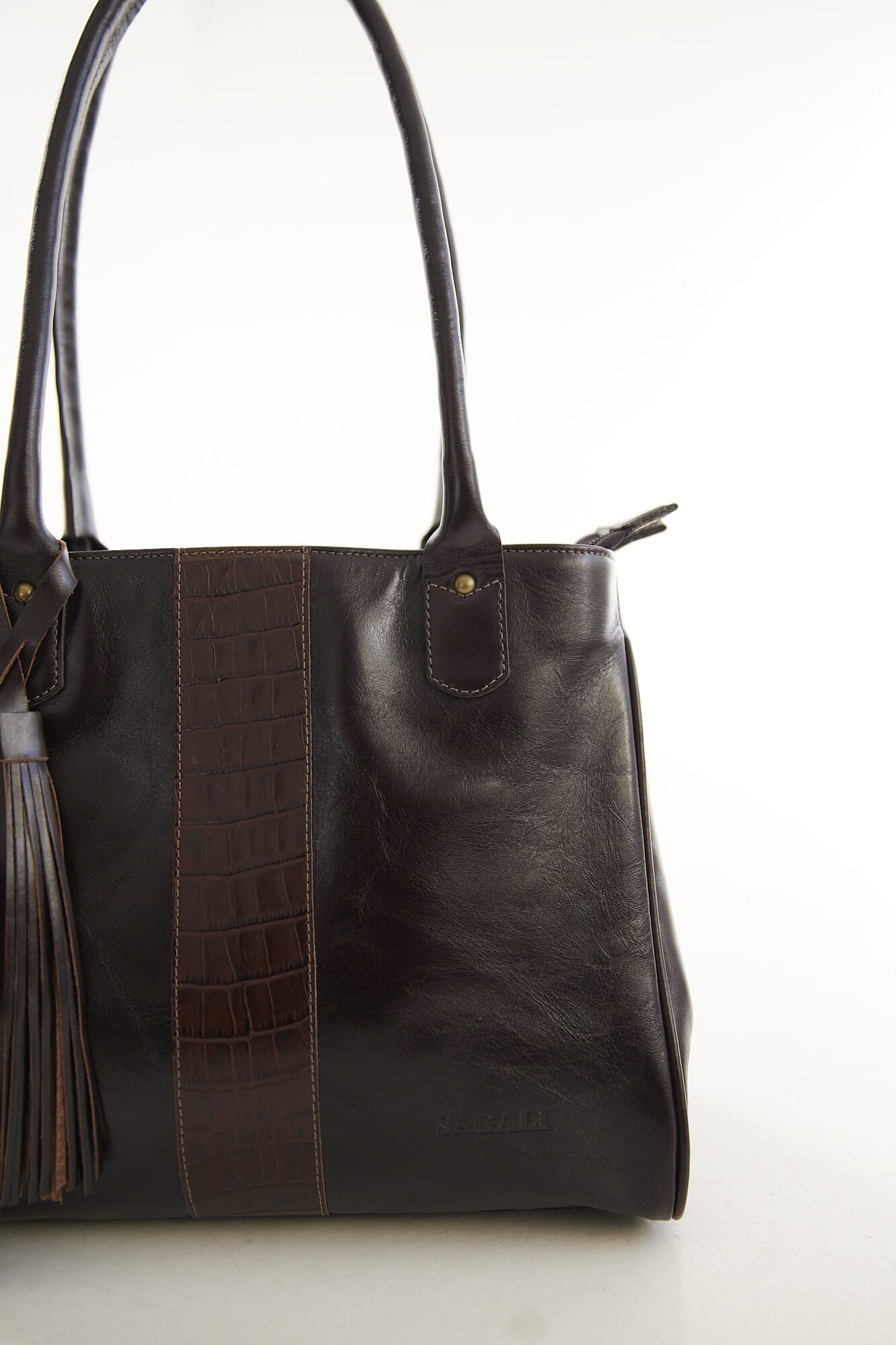 CARTERA CON 2 DIVISIONES Y TIRA AL MEDIO CROCCO 17923701