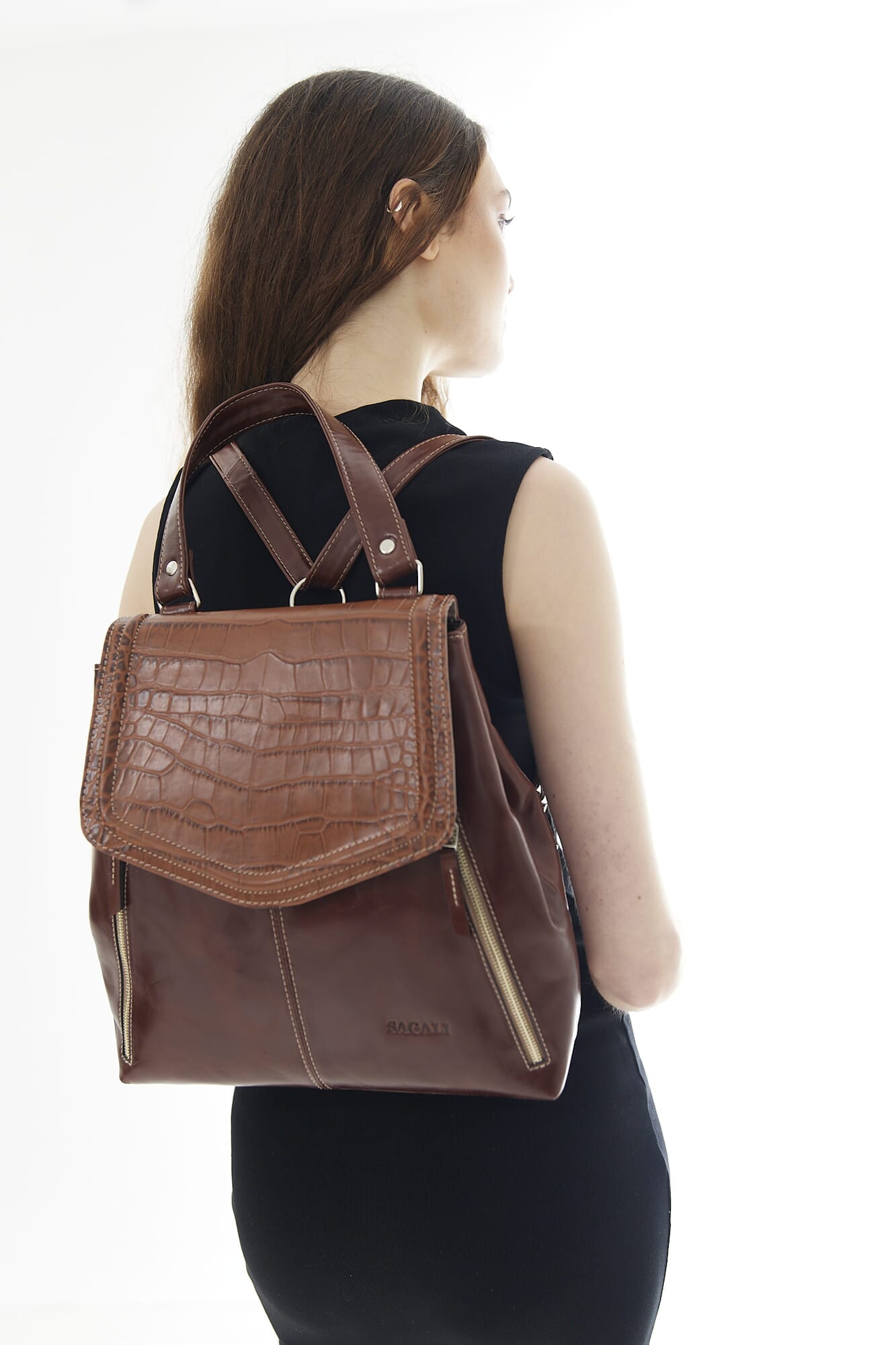 MOCHILA SOLAPA PICO