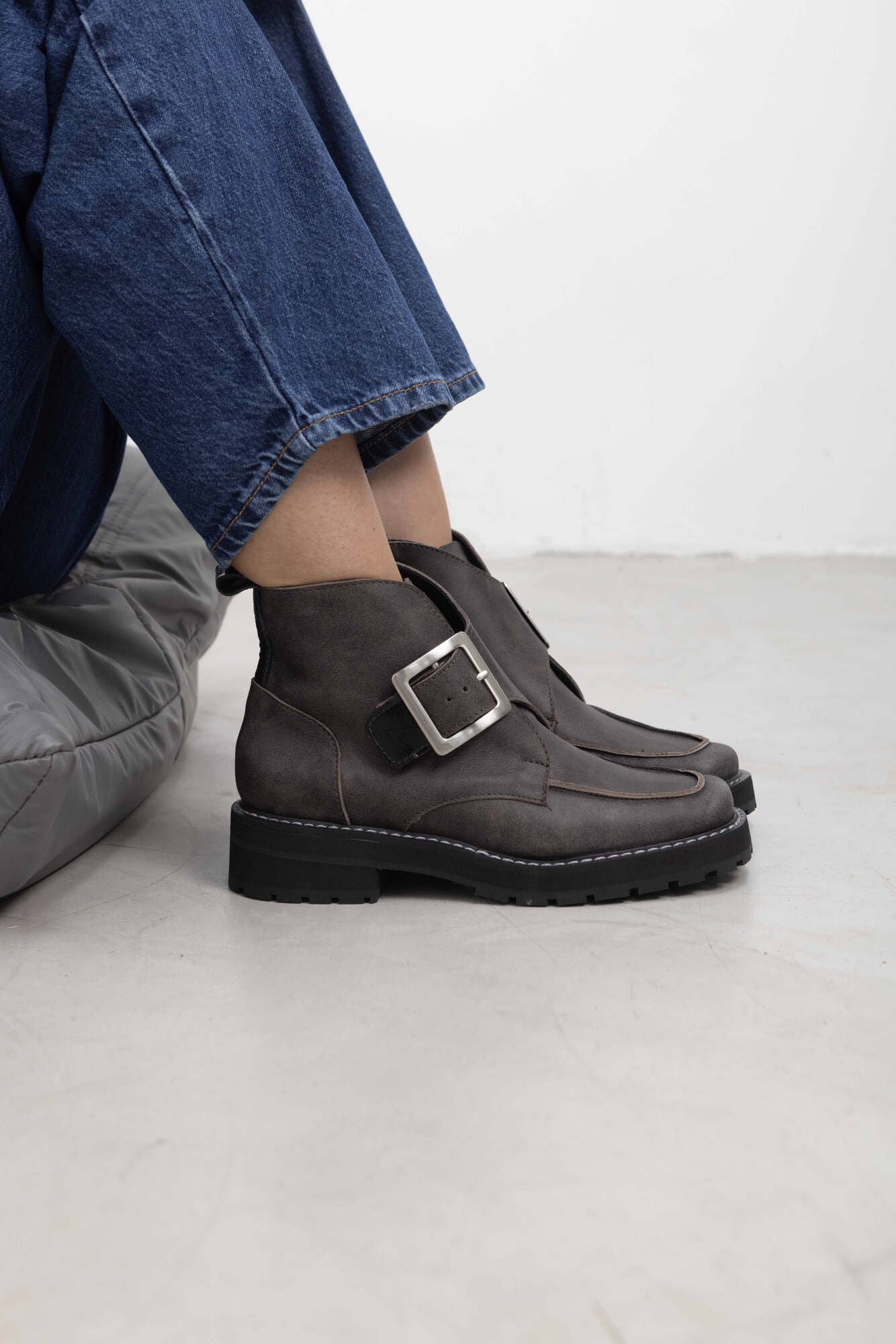 BOTA ISQUIA
