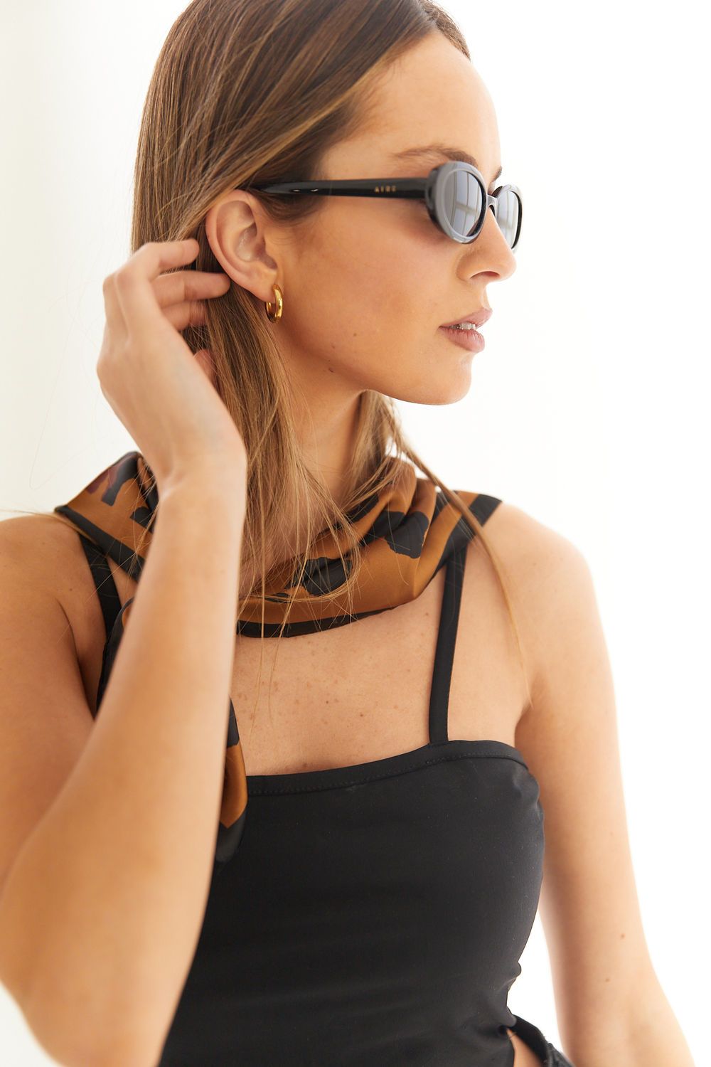 OVAL SUNNIES 