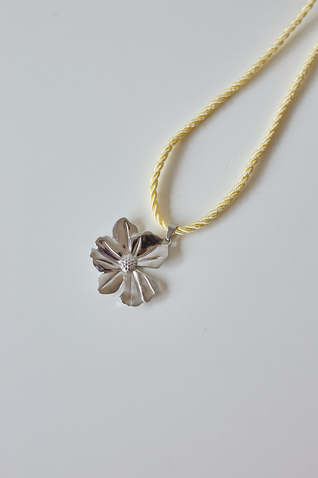 COLLAR MAGNOLIA SILVER SAILOR