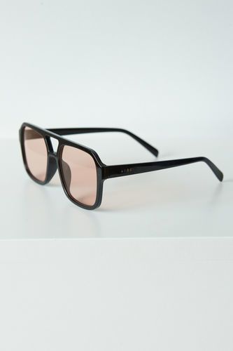 CYRUS SUNNIES