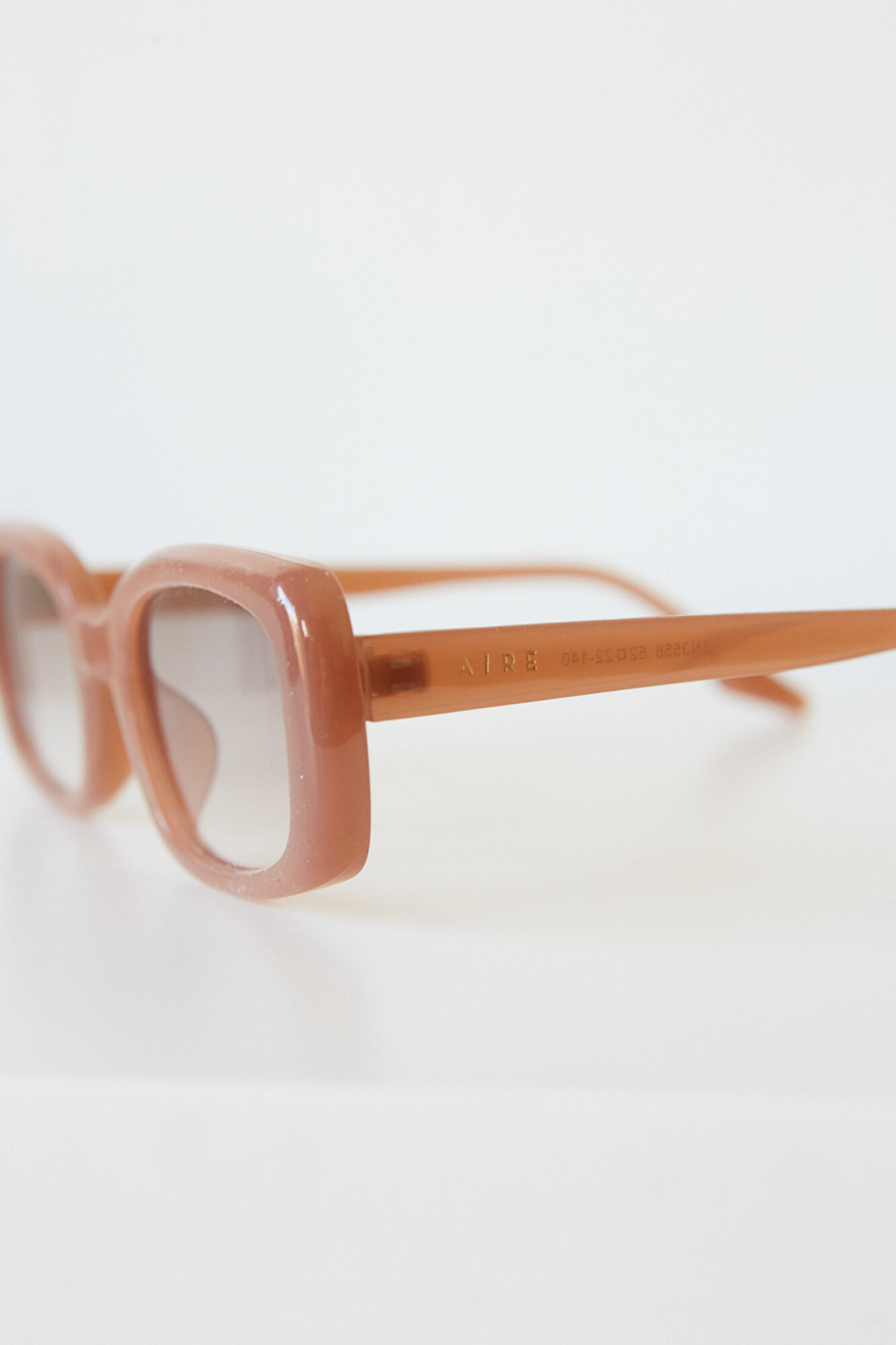 DANNA SUNNIES 