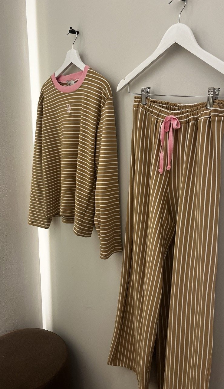 PIJAMA SET COMFY STRIPED