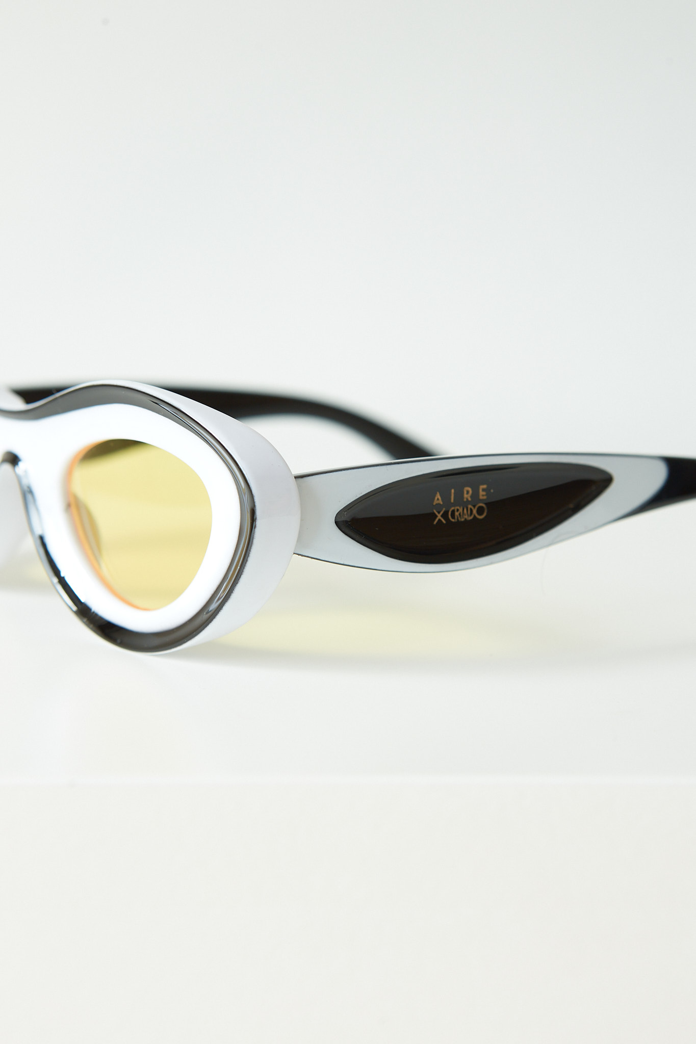 VITO SUNNIES - AIRE X CRIADO