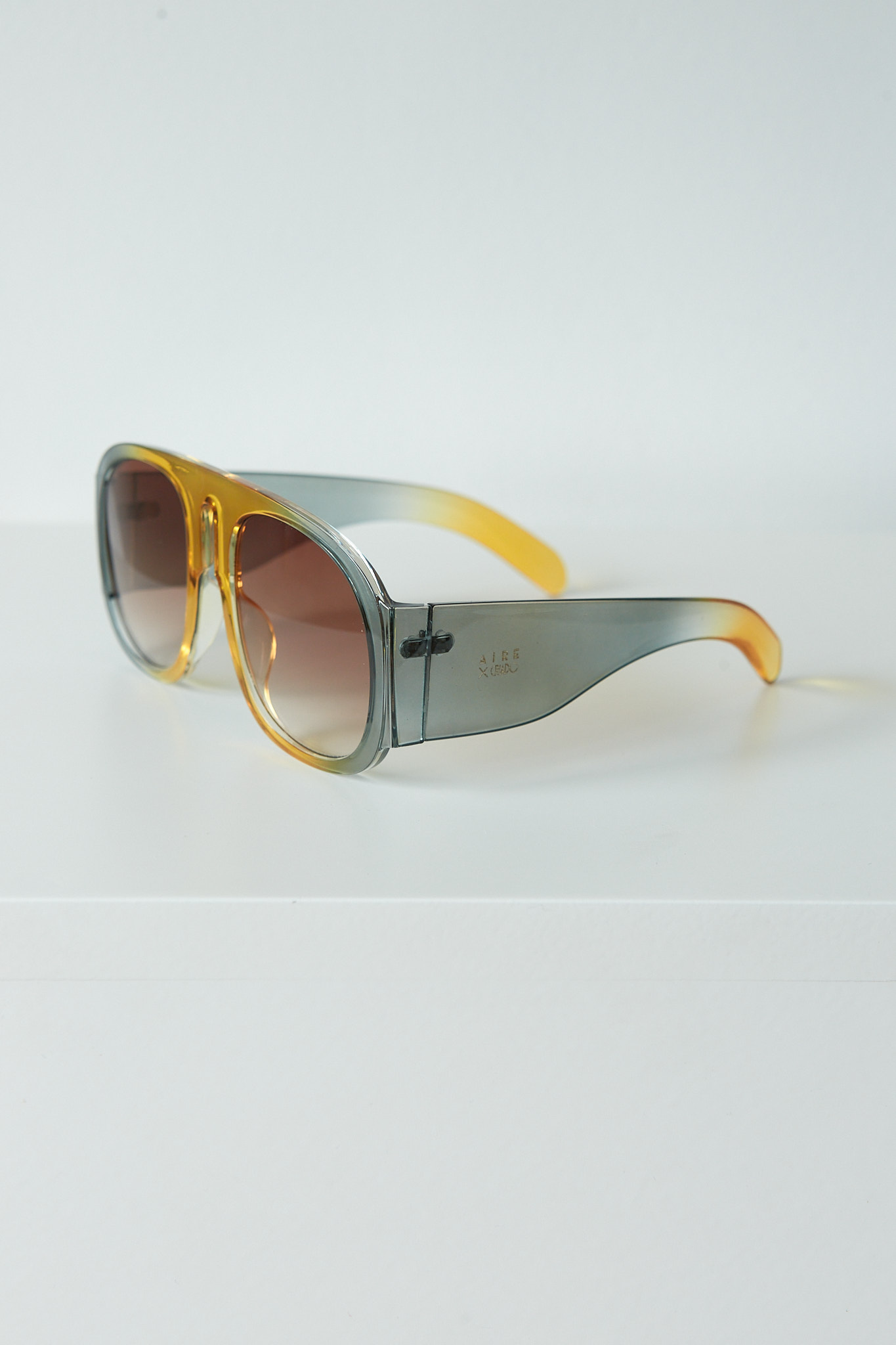 OLGA SUNNIES - AIRE X CRIADO