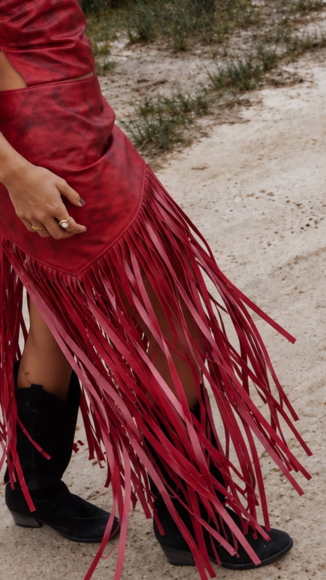Leather Fringes Skirt Marmolado Rojo