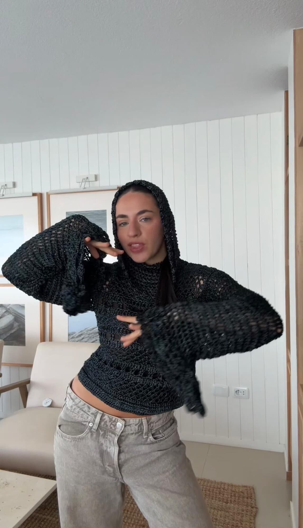 Thread Hooded
