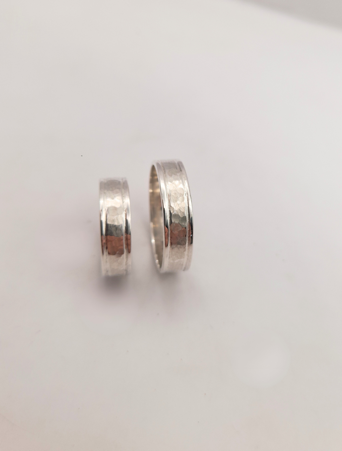 Alianzas remachadas en plata 950