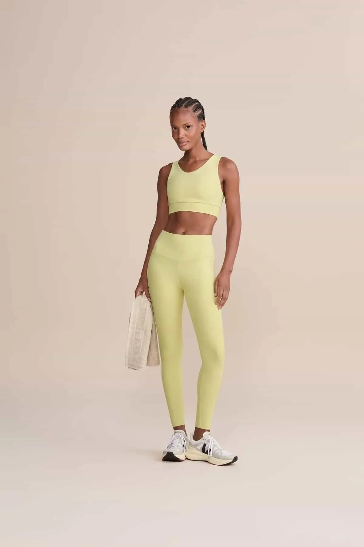 CALZA ACTIVE® INTERIORES CON BOLSILLO EN V
