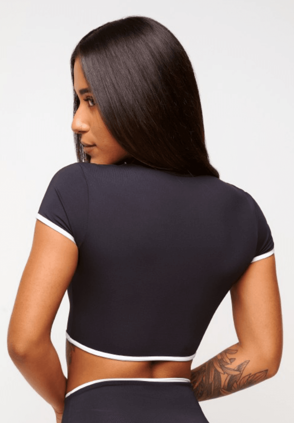 TOP CROPPED COLLEGE