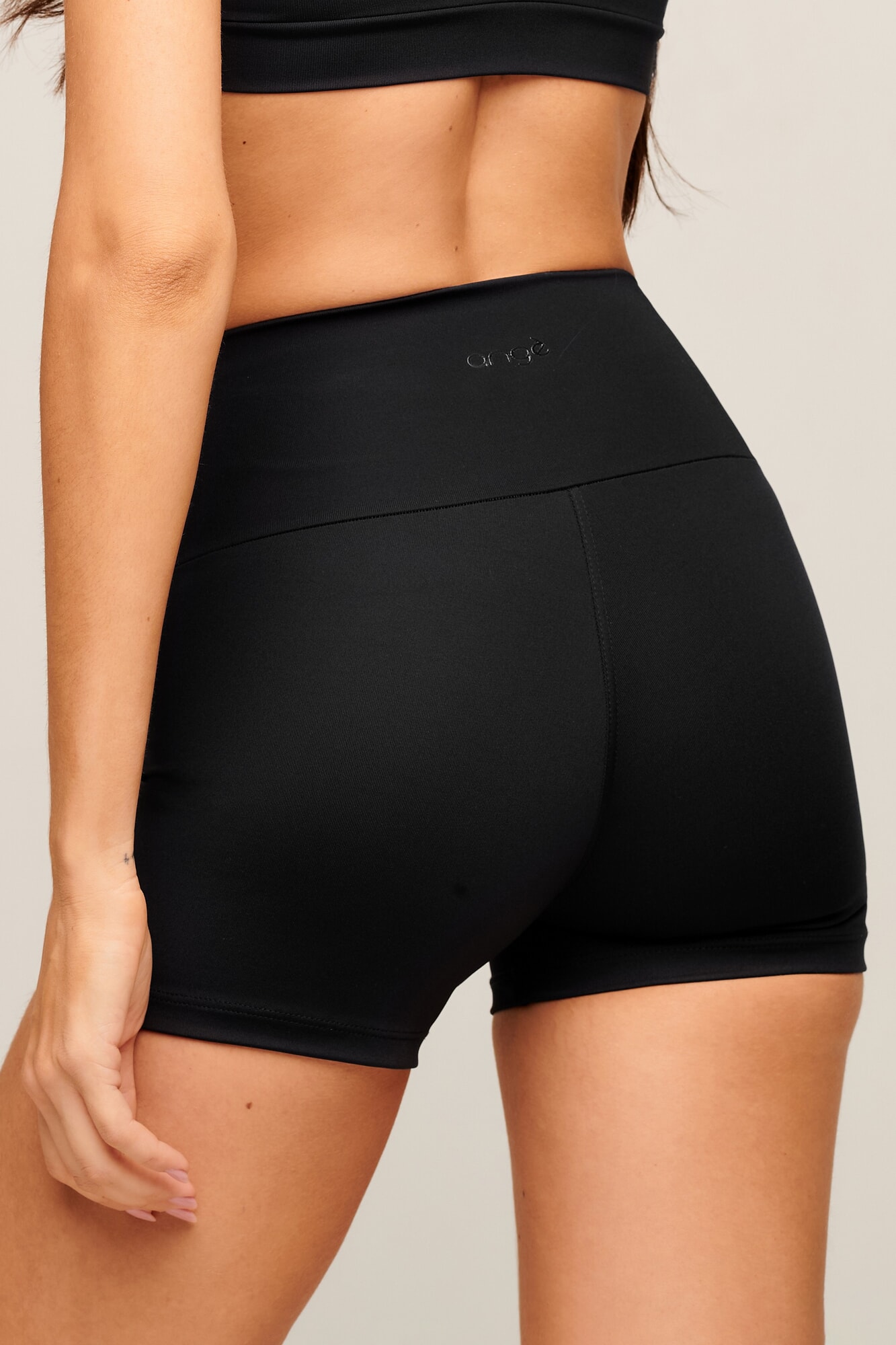 SHORT CLÁSICO SIN COSTURAS