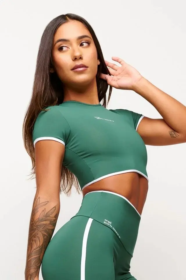 TOP CROPPED COLLEGE