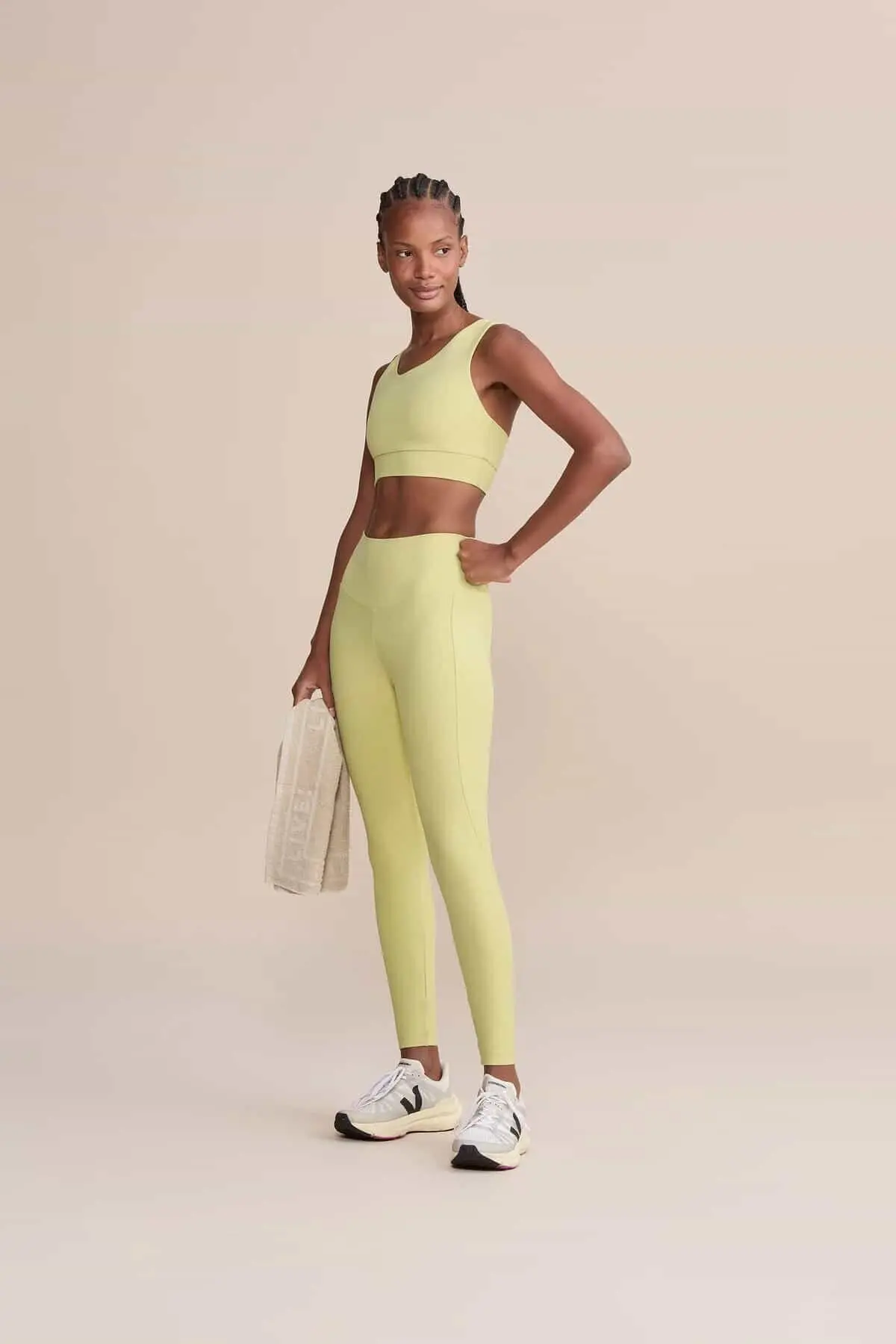 CALZA ACTIVE® INTERIORES CON BOLSILLO EN V