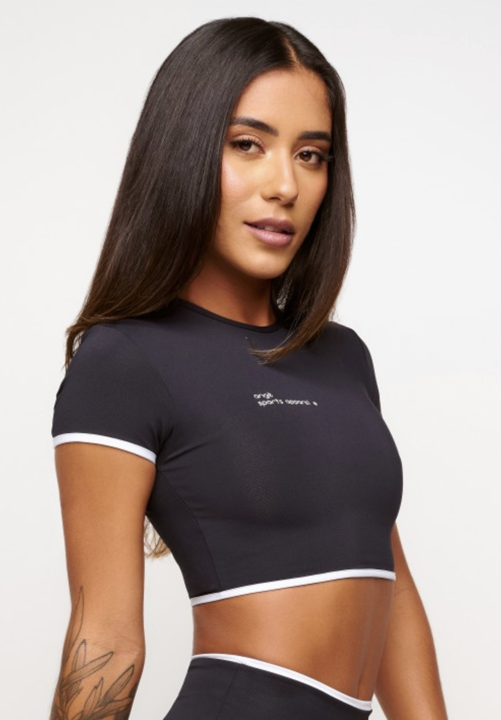 TOP CROPPED COLLEGE