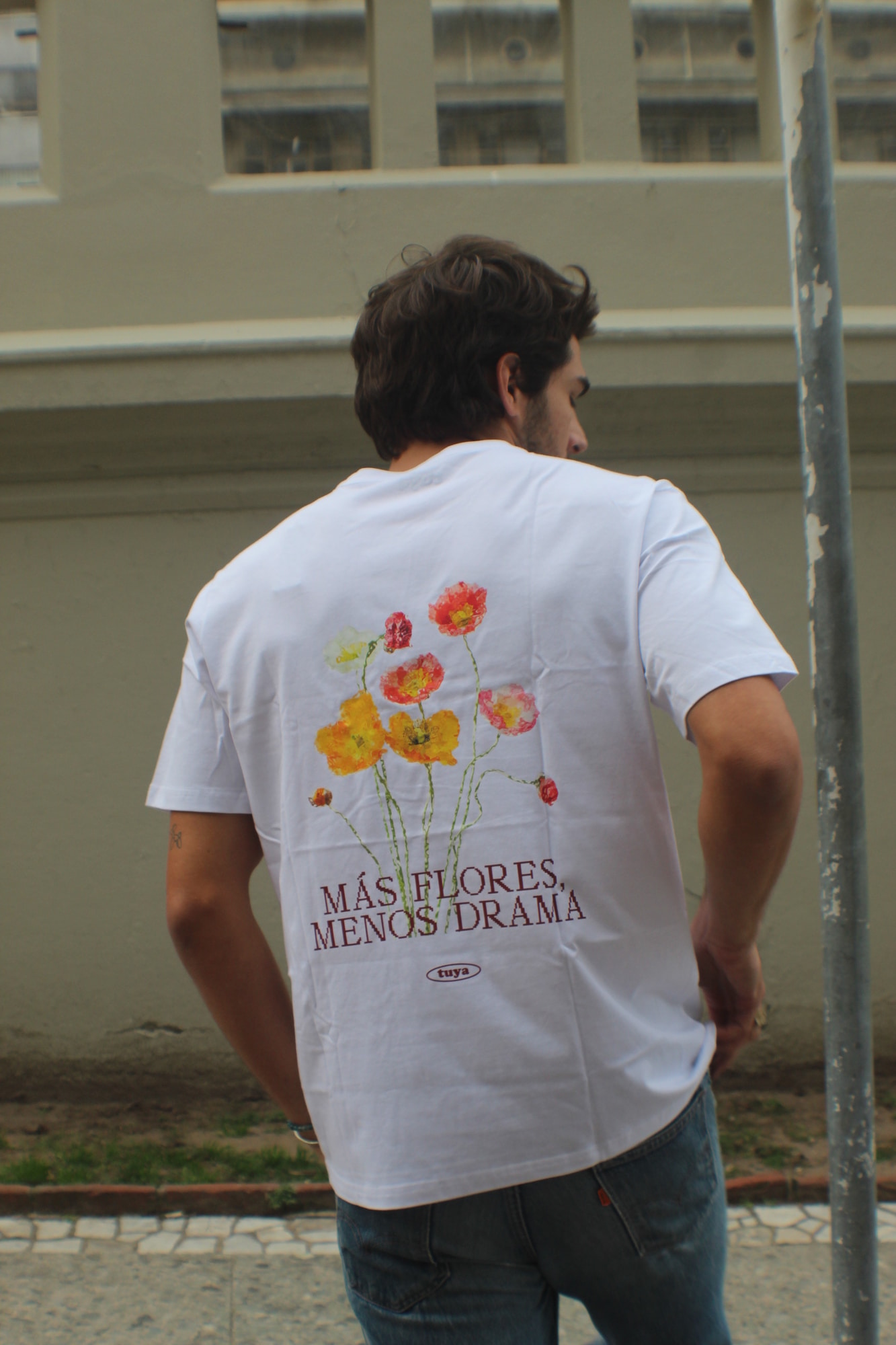 Más flores menos drama - TUYA