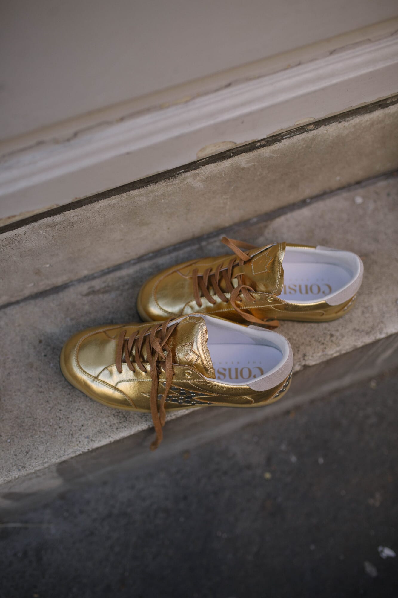 HIGH CROWN SNEAKERS