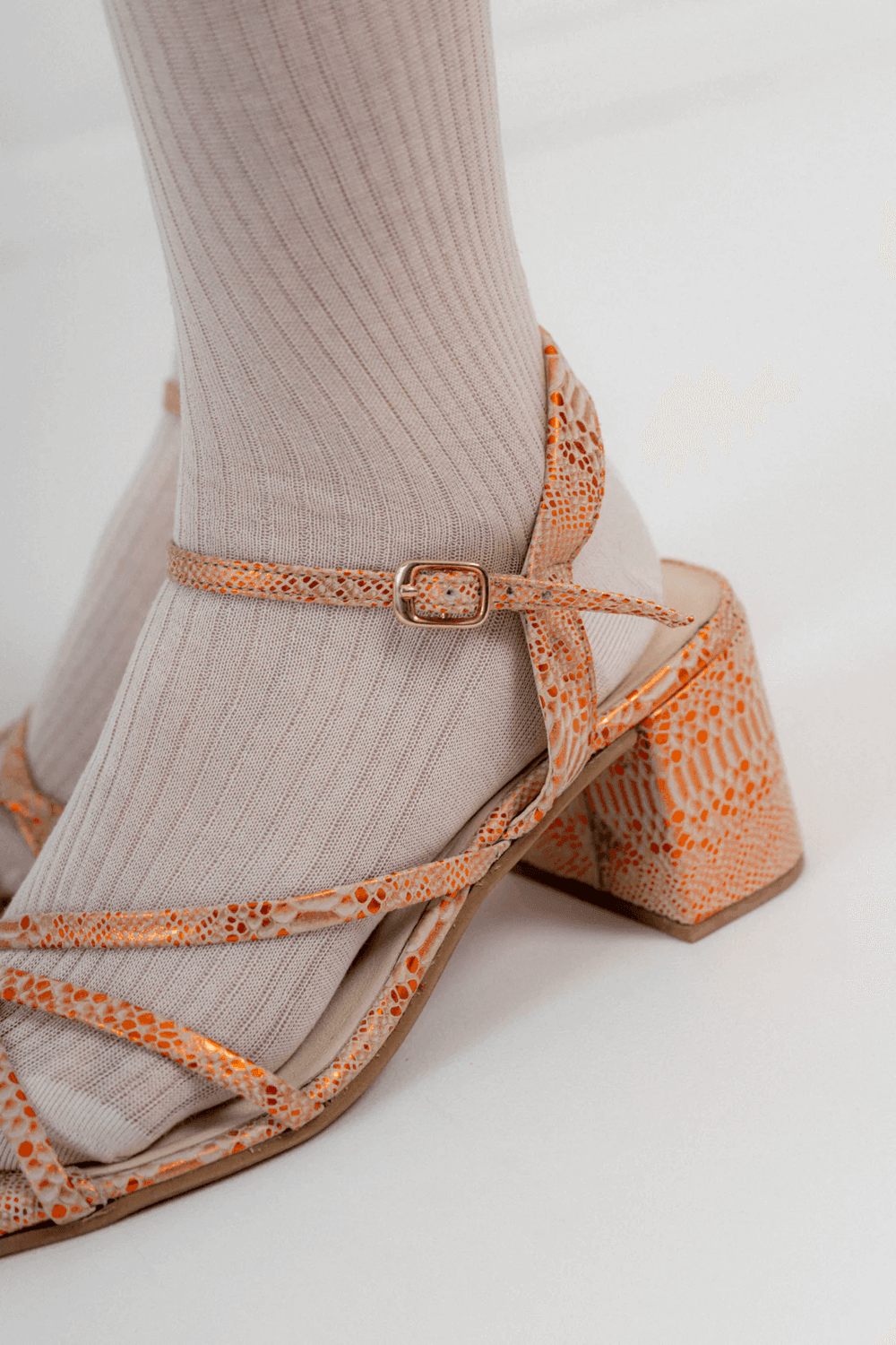 SANDALIA CROSS
