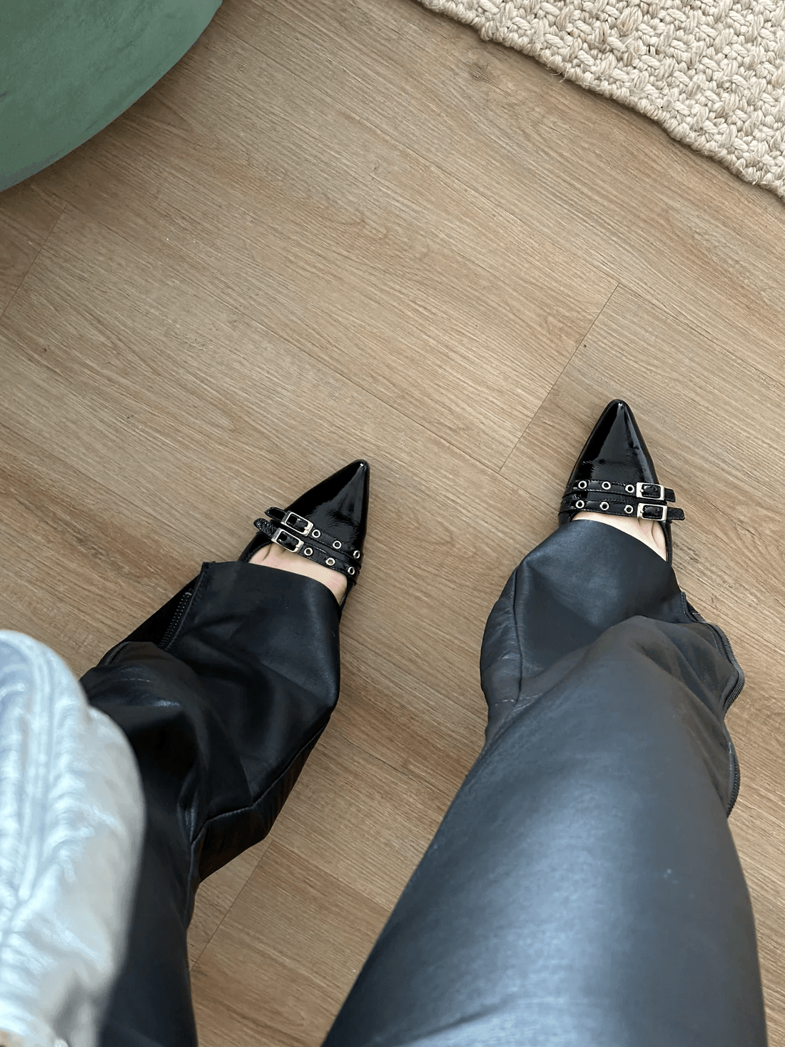 CHATAS PRETTY POINTY