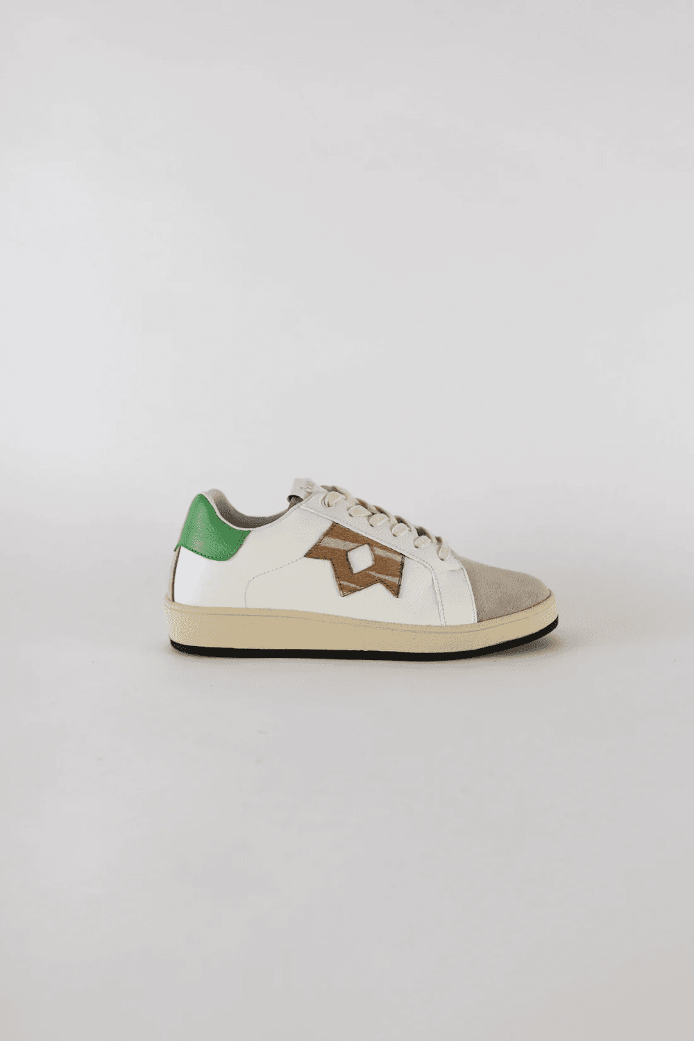 LOW CROWN SNEAKERS