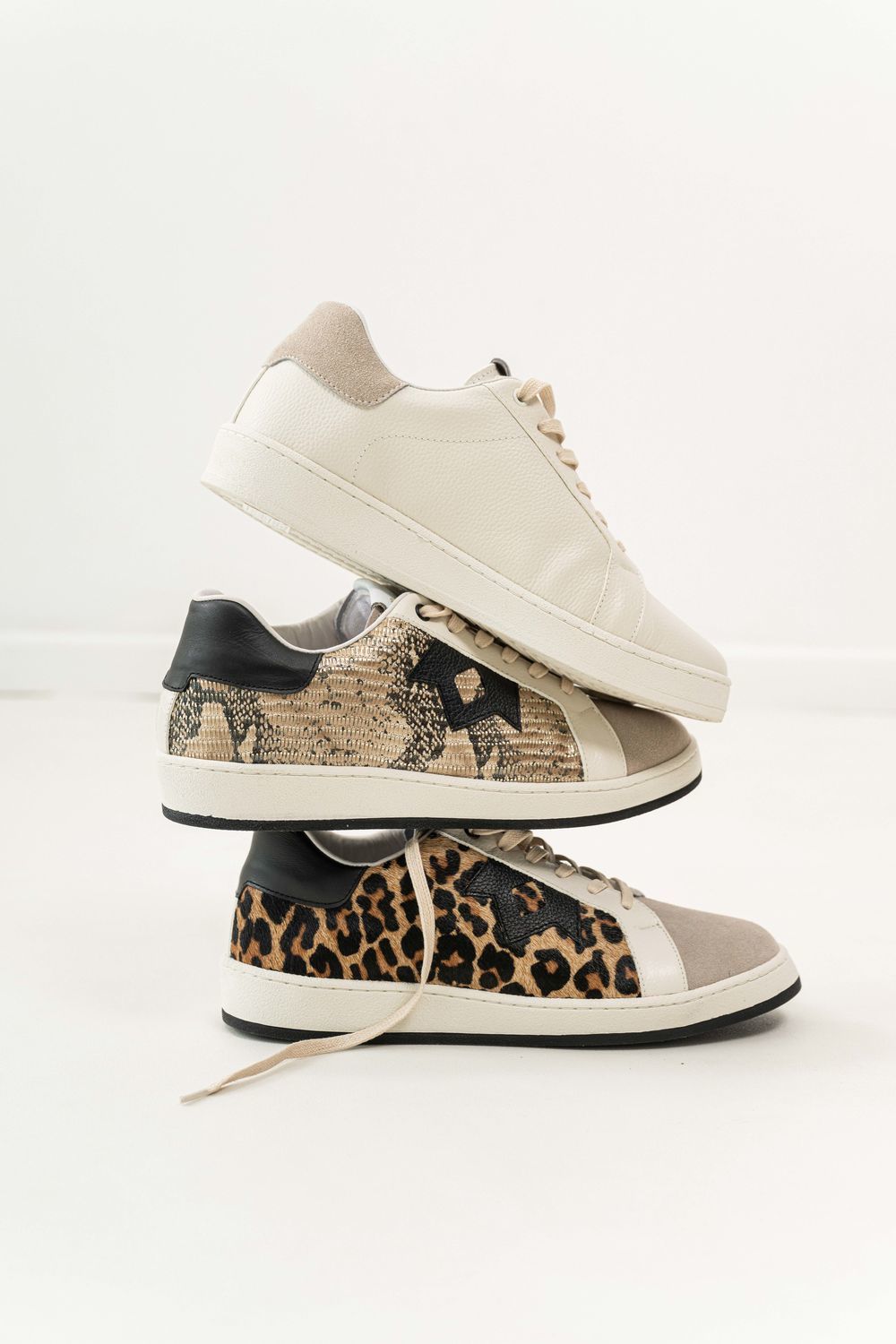 LOW CROWN SNEAKERS