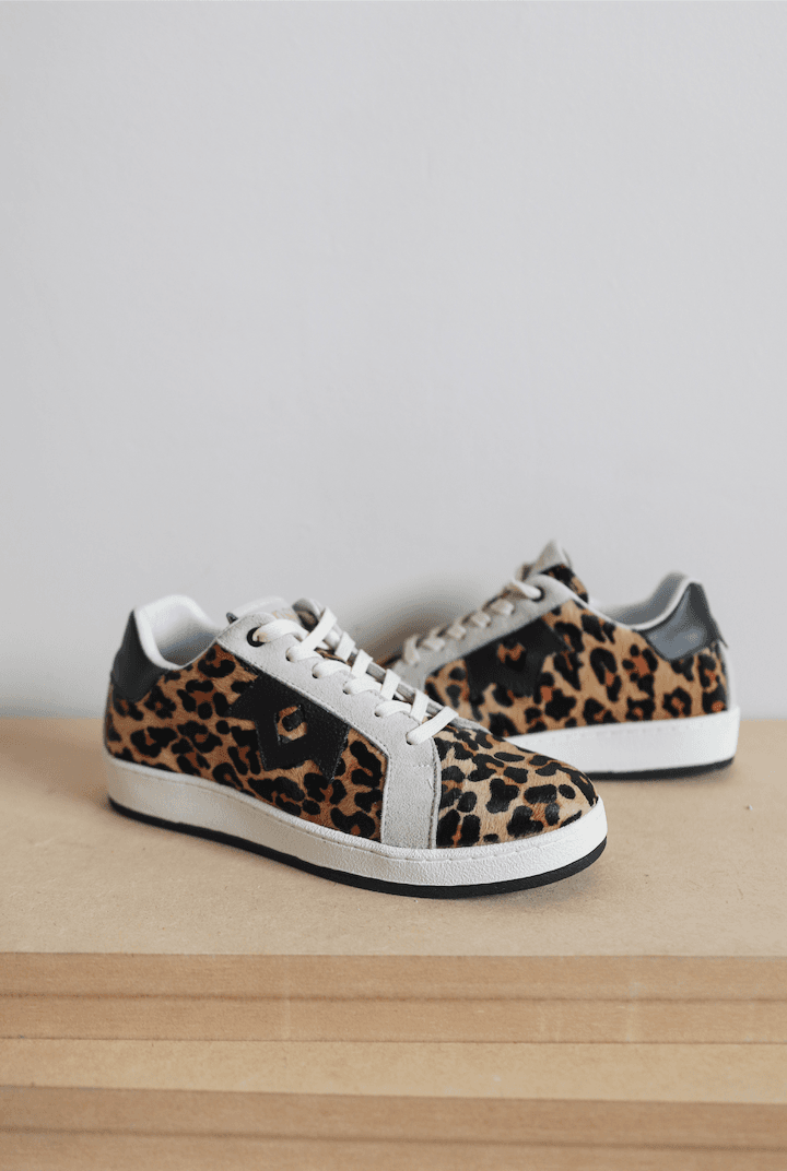 LOW CROWN SNEAKERS