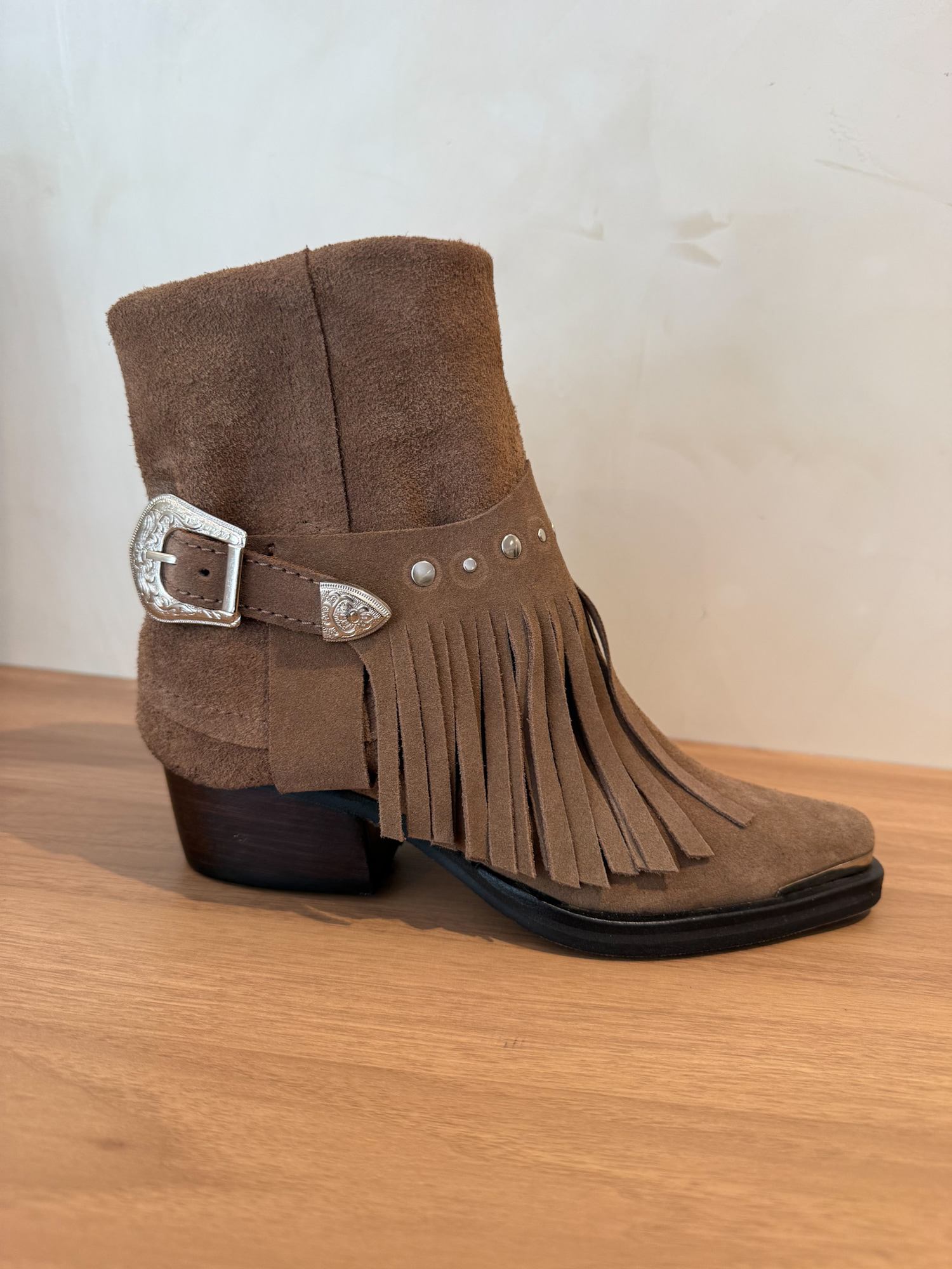 BOTA 4 EN 1