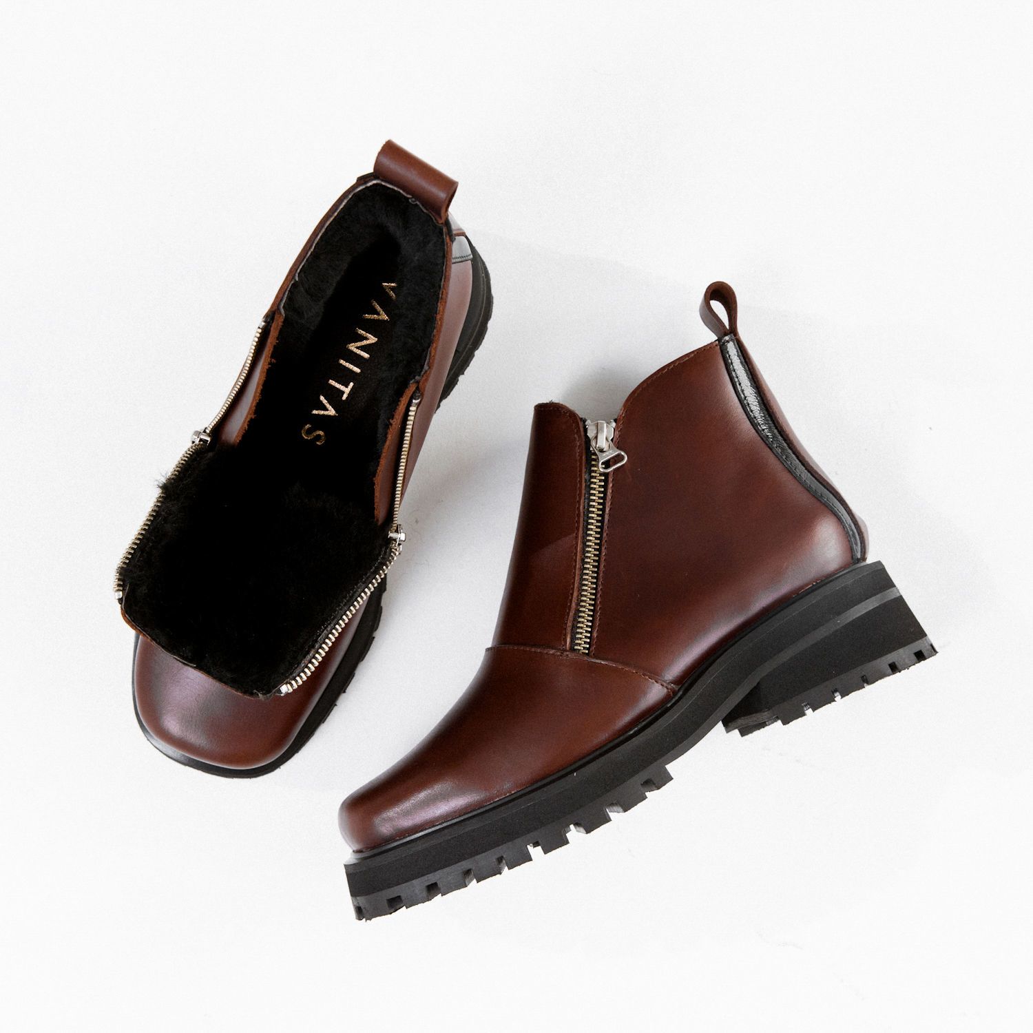 BOTA OSAKA CON CORDERITO