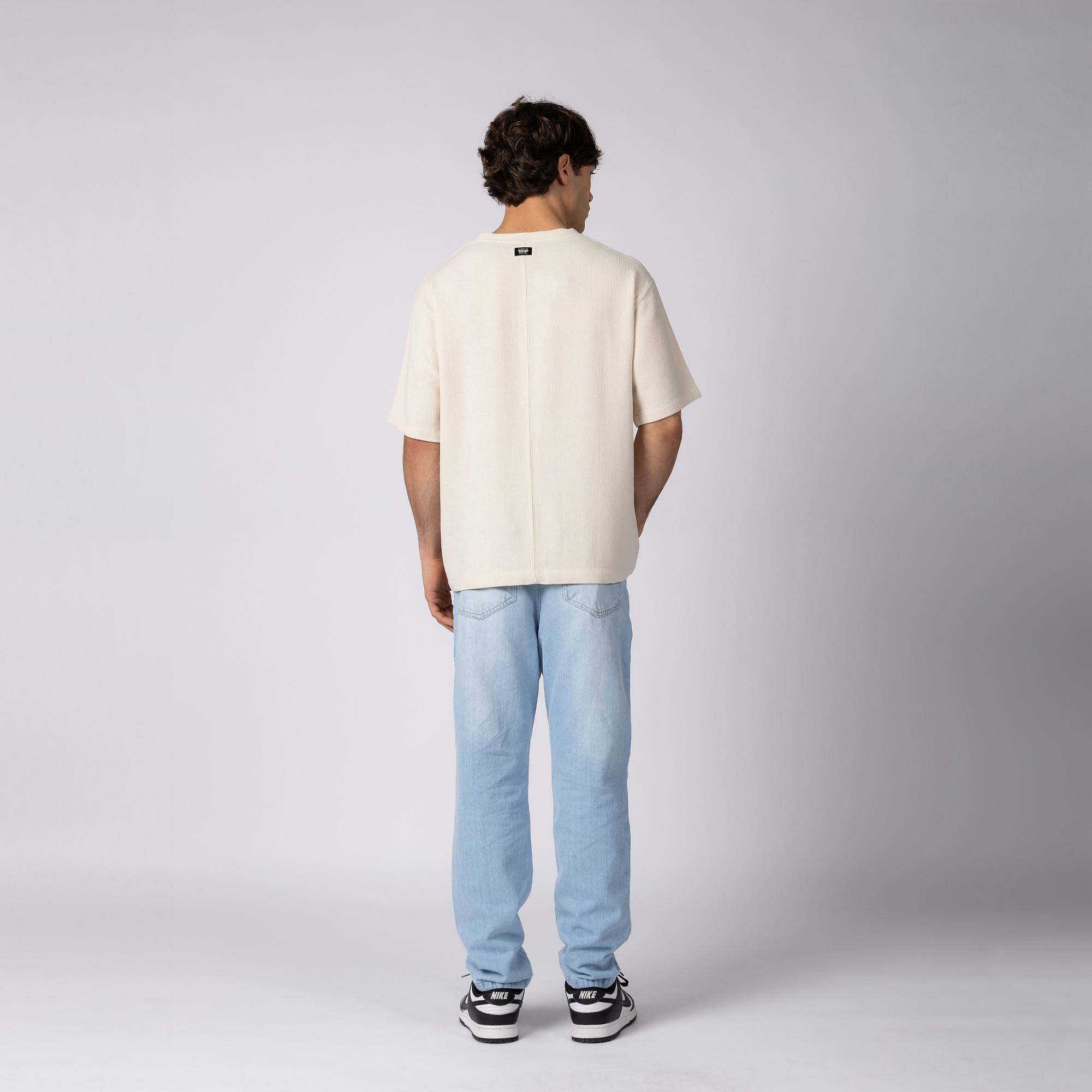 Remera Over Lino Rivo - PRE VENTA