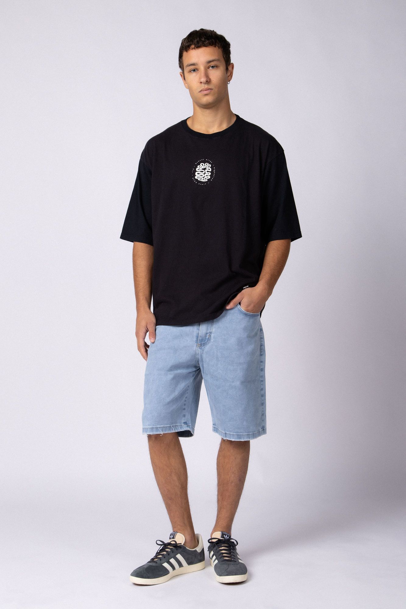 Remera Over Taz Arrecife