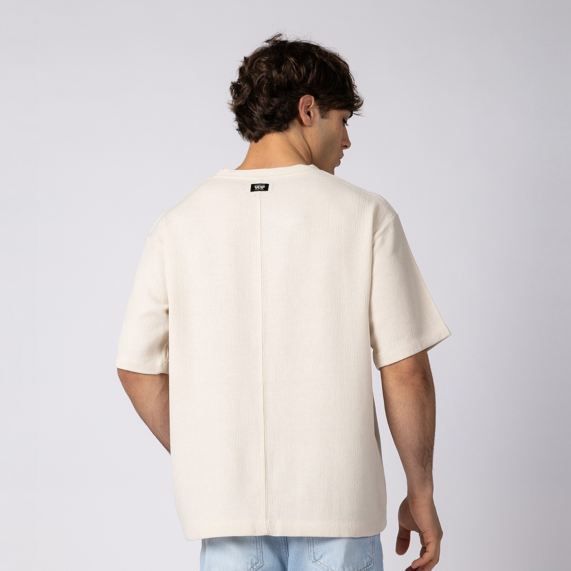 Remera Over Lino Rivo - PRE VENTA